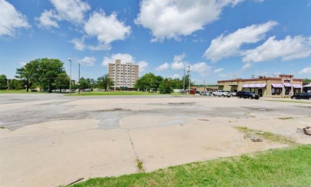 219 S 32nd St, Muskogee, OK 74401